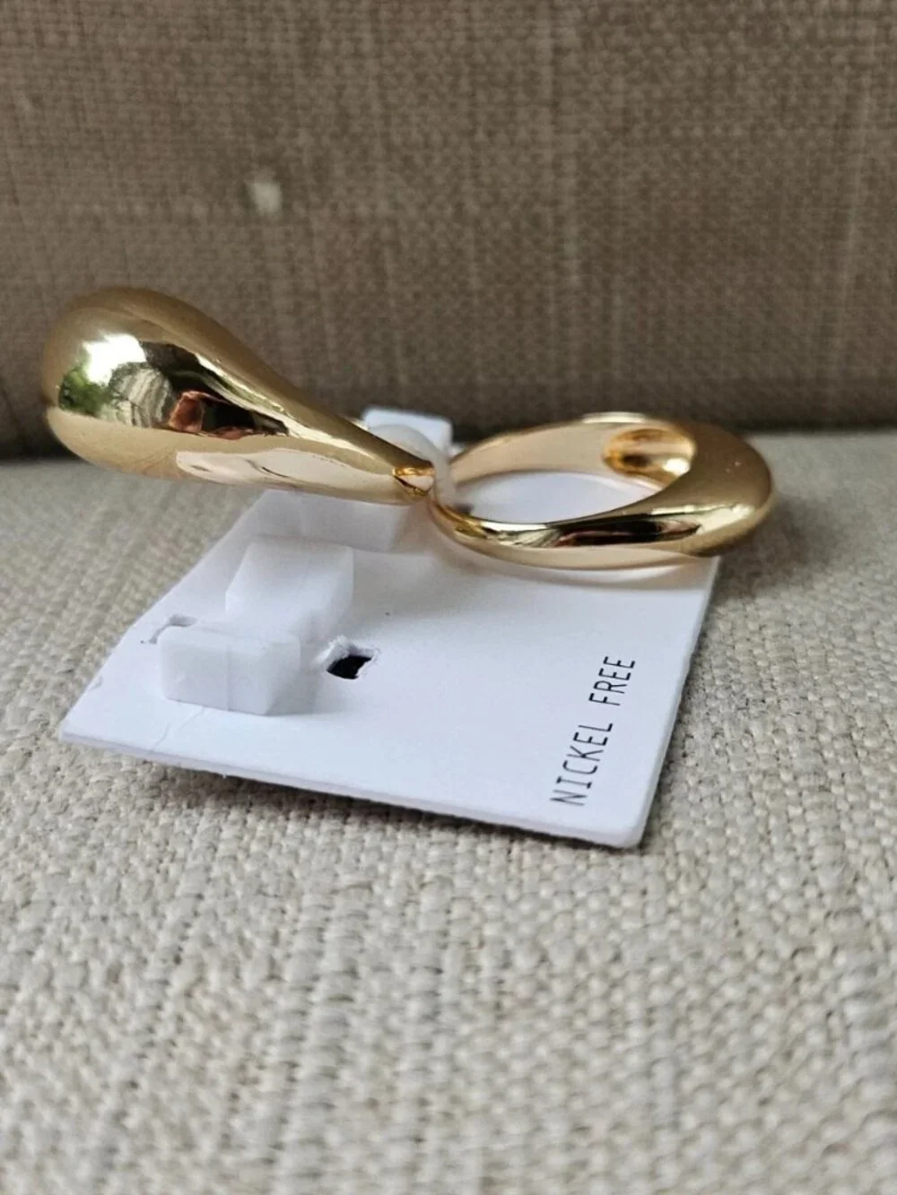 Nordstrom Women Rings Gold Tone Fashion Jewelry Nickle Free Set of 2 Size 9 NWT